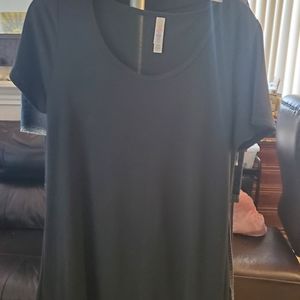 Lularoe black t size small